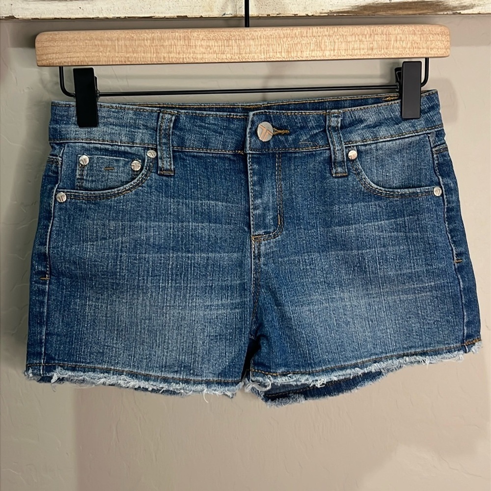 Tractr Tractor Jean Shorts Girls Tilly’s Skinny Vintage Y2K Fray Edge Cutoffs